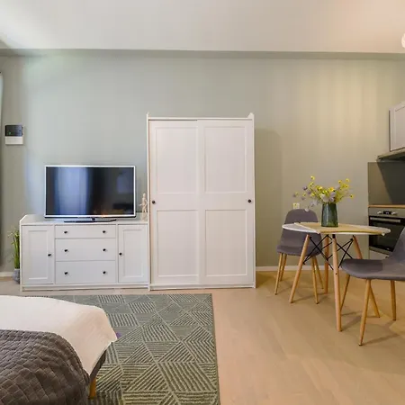 The Nest - Downtown 1 *