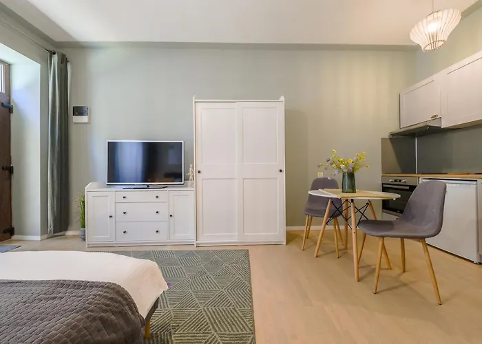 The Nest - Downtown 1 *